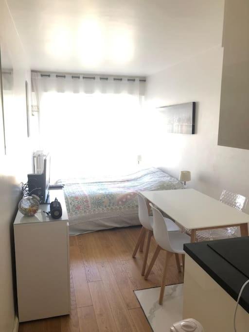 Nice Flat St Germain En Laye Centre 30 Minutes To Paris Сен-Жермен-ан-Ле Экстерьер фото