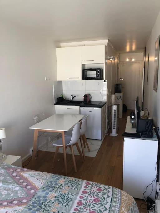 Nice Flat St Germain En Laye Centre 30 Minutes To Paris Сен-Жермен-ан-Ле Экстерьер фото